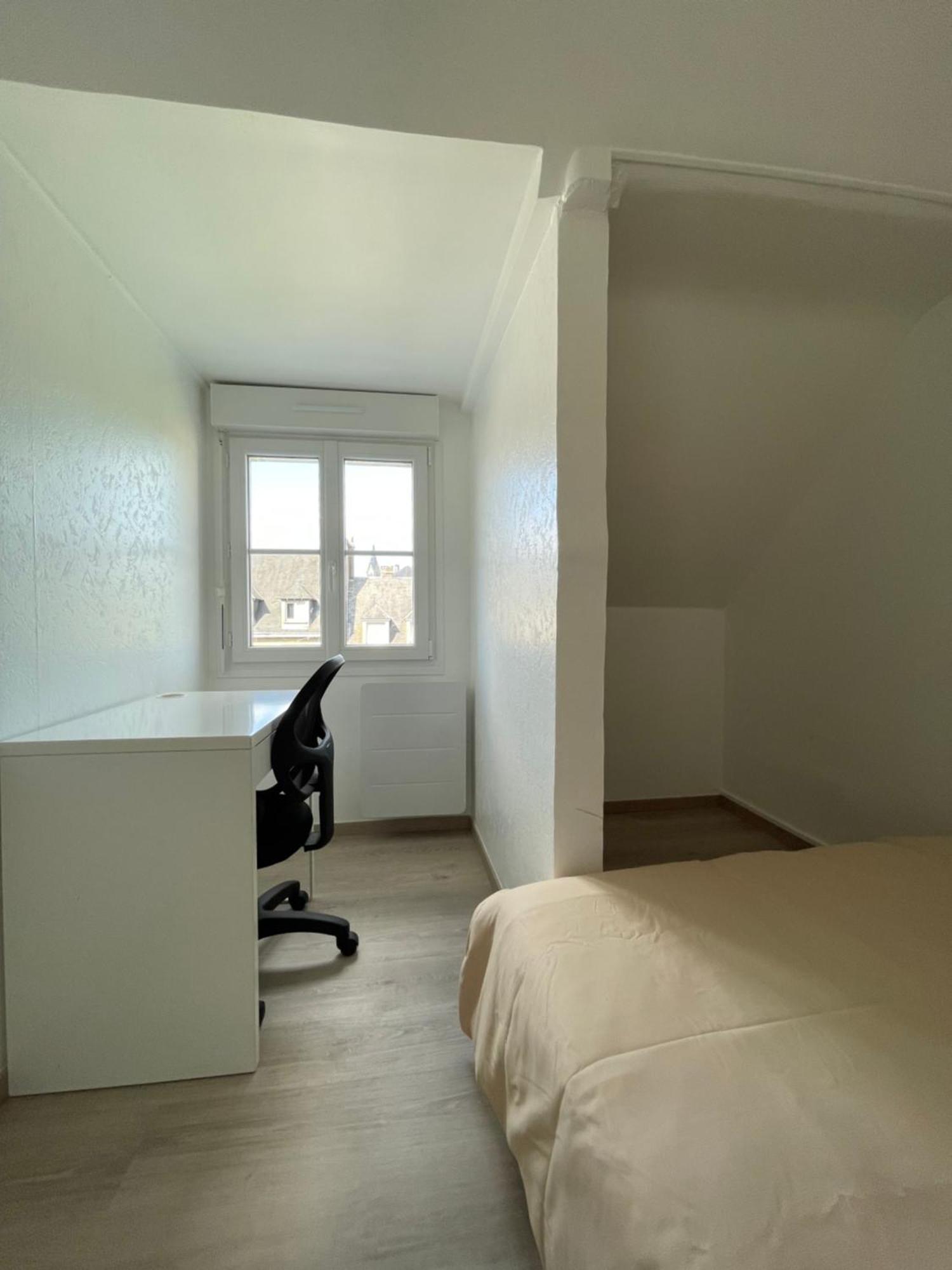 Appartement Renove Tout Equipe, Centre Ville, Proche De La Gare Et Commerce Flers  Exterior photo