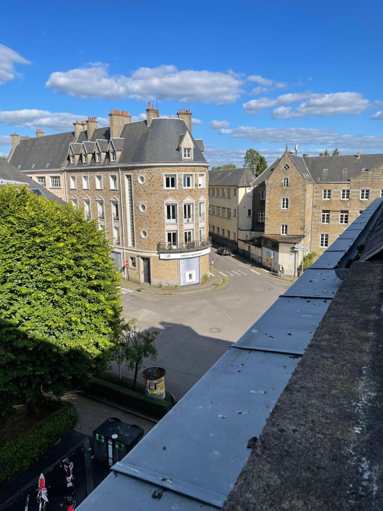 Appartement Renove Tout Equipe, Centre Ville, Proche De La Gare Et Commerce Flers  Exterior photo