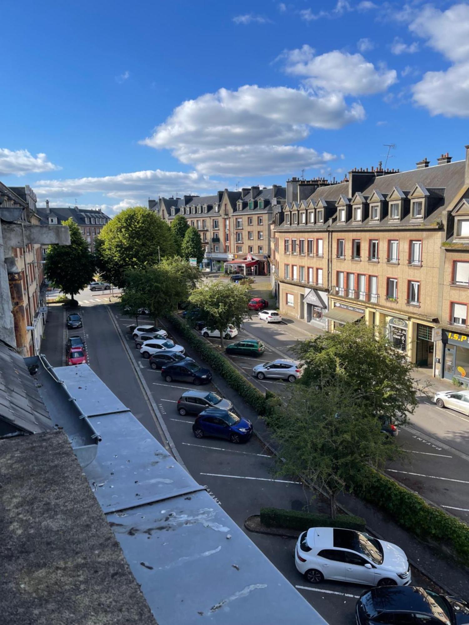 Appartement Renove Tout Equipe, Centre Ville, Proche De La Gare Et Commerce Flers  Exterior photo